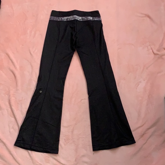 Lululemon Groove pant - Picture 2 of 4